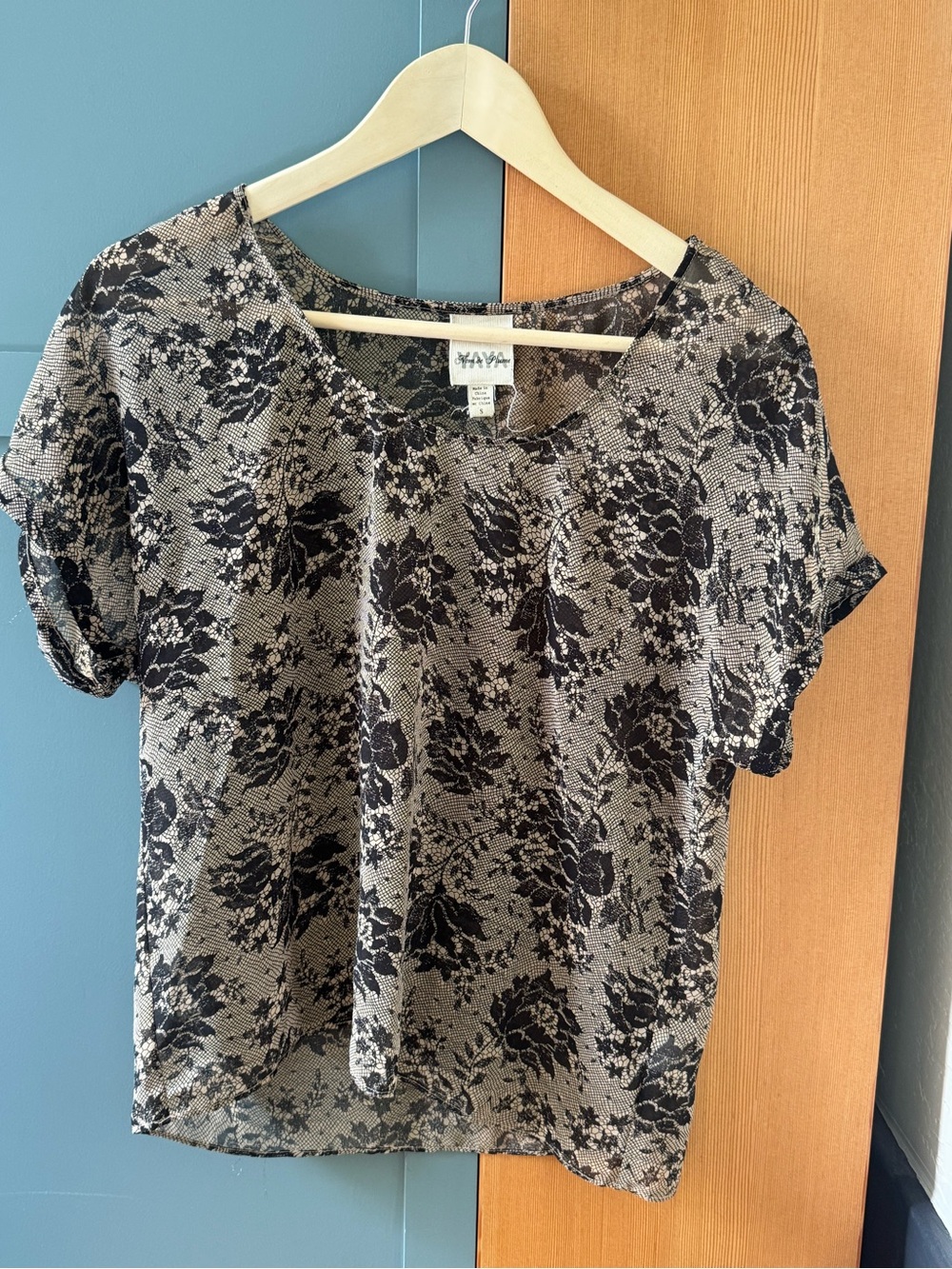Urban Outfitters Black Floral Short-Sleeve Blouse